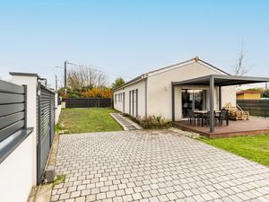 Maison de plain-pied moderne  aux portes de Villenave-d'Ornon