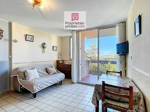 Studio meublé avec terrasse et garage en option