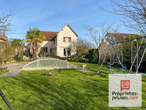 EXCLIUSIF ! Auxerre - Maison 10 pièce(s) 156 m2 avec piscine couverte