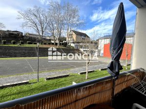 Résidence recherchée avec ascenseur et balcon