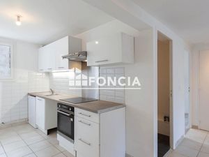 Appartement T3 – 1er étage avec ascenseur  cave et parking en sous-sol