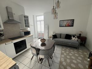 A LOUER TYPE 2 MEUBLÉ - 22 BOULEVARD BERTHOLLET à AIX LES BAINS