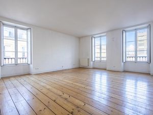 A vendre : spacieux T5 Duplex  Jardin public  Bordeaux