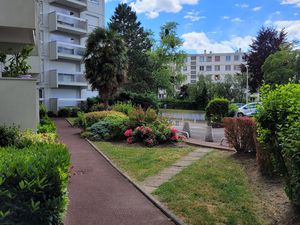 UN GRAND STUDIO A MARLY LE ROI