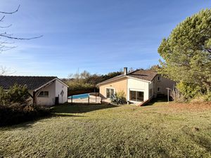 Coup de coeur Villa avec piscine sur les hauteurs de Villen
