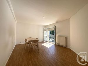 Appartement F2 à louer - 2 pièces - 51 m2 - Melun - 77 - ILE-DE-FRANCE