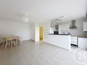 Appartement à louer - 2 pièces - 49 m2 - Antibes - 06 - PROVENCE-ALPES-COTE-D-AZUR