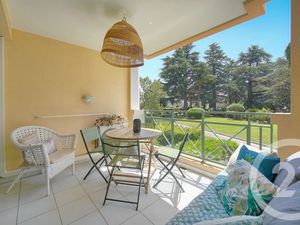 Appartement T2 à louer - 2 pièces - 27 85 m2 - Cannes La Bocca - 06 - PROVENCE-ALPES-COTE-