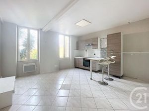 Appartement à louer - 2 pièces - 47 09 m2 - Marseille - 13003 - PROVENCE-ALPES-COTE-D-AZUR