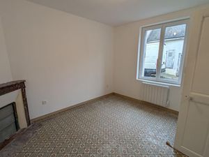 Maison à louer - 5 pièces - 113 14 m2 - Bonneval - 28 - CENTRE