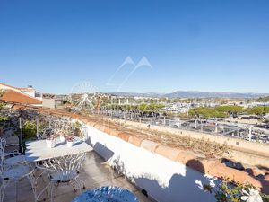 Appartement d’exception – Vieille Ville d’Antibes – Dernier étage – Terrasses – Vue panora