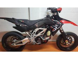 VENDO APRILIA SXV 550 (2006 - 07) USATA A GAVIRATE (CODICE 8355410) - MOTO.IT