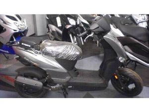 VENDO KYMCO AGILITY 50 R12 (2007 - 17) NUOVA A MONTEBELLUNA (CODICE 6239037) - MOTO.IT