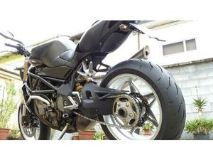 VENDO MV AGUSTA BRUTALE 750 S (2002 - 06) USATA A VERCELLI (CODICE 8008969) - MOTO.IT