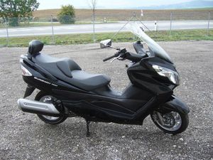 SUZUKI BURGMAN 400 ,PO 2.MAJITELI,SUPER STAV