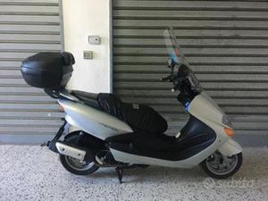 YAMAHA MAJESTY 150