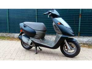 VENDO APRILIA SONIC 50 (1998 - 99) USATA A SOMMA LOMBARDO (CODICE 7627351) - MOTO.IT