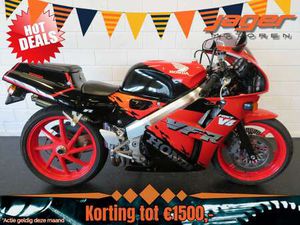HONDA VFR 400 R NC30 RC30 NSR TOPSTAAT!! ROOD