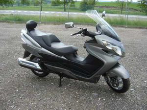 SUZUKI AN400 BURGMAN , PĚKNÝ STAV PO 3.MAJITELI