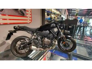 VENDO YAMAHA XSR 700 (2021) NUOVA A FIRENZE (CODICE 8919666) - MOTO.IT