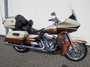 2011 LOW MILEAGE CVO ROAD GLIDE 110 EUROPEAN SPEC A VENDRE