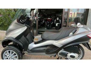 VENDO PIAGGIO MP3 250 I.E. USATA A TREZZANO SUL NAVIGLIO (CODICE 9121602) - MOTO.IT