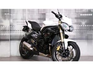 VENDO TRIUMPH STREET TRIPLE ABS (2013 - 17) USATA A CASALGRASSO (CODICE 9150340) - MOTO.IT