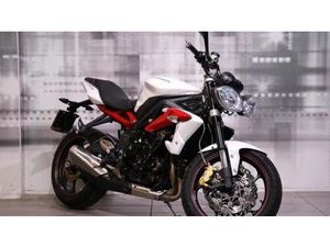 VENDO TRIUMPH STREET TRIPLE R ABS (2013 - 17) USATA A CASALGRASSO (CODICE 8841017) - MOTO.IT