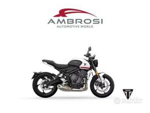 TRIUMPH TRIDENT 660