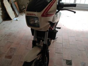 HONDA VF400F