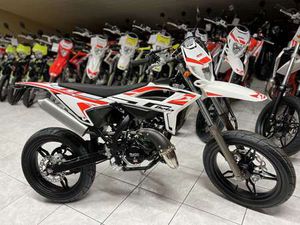 SUPER MOTARD 2T E5
