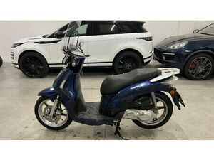VENDO KYMCO PEOPLE 200 S (2005 - 06) USATA A CERNUSCO SUL NAVIGLIO (CODICE 9341108) - MOTO.IT