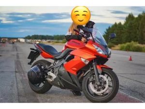 KAWASAKI ER-6F ABS SÄNKT • 2011