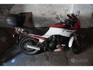 YAMAHA XJ 600