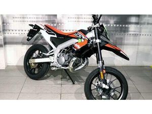 VENDO APRILIA SX 50 FACTORY (2018 - 20) USATA A CASALGRASSO (CODICE 9225069) - MOTO.IT