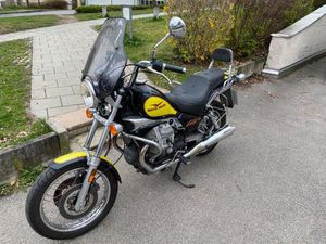 MOTO GUZZI NEVADA 750