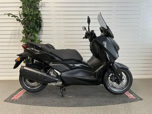 FABRIKSNY YAMAHA TECH-MAX 300 ABS TIL SALG