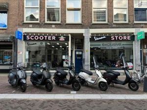 VESPA SPRINT NIEUW E5 SNOR BROM 2024 FULL OPTIONS ACTIE! — SCOOTERS | VESPA — MARKTPLAATS
