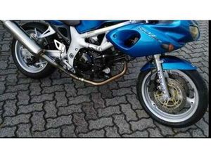 VENDO SUZUKI SV 650 S (1999 - 02) USATA A TORINO (CODICE 8606279) - MOTO.IT