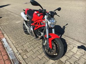 DUCATI MONSTER 696