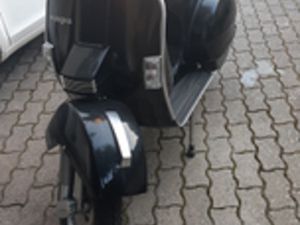 VESPA 150 PX ARCOBALENO 1985 FMI