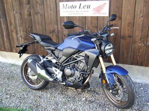 HONDA CB 300 R, NAKED, IMMATRICULATION D’UN JOUR, CHF 6'750.-