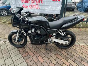 YAMAHA FAZER FZS 600 AUS 2. HAND TÜV 04.2026