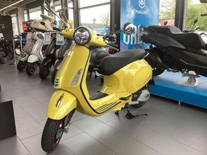 VESPA PRIMAVERA 125 S E5+ GIALLO TAGESZULASSUNG!