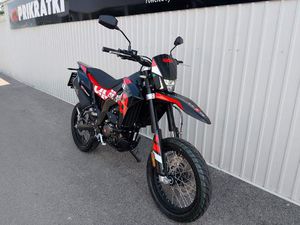 APRILIA SX 125 E5+VARANUS BLACK 124 CM3-AKCIJSKI POPUST!!, 2025 GOD.