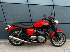 TRIUMPH BONNEVILLE SE 865 2011 (103/MOIS)