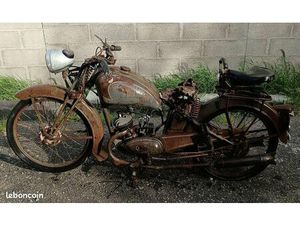 MOTO DE COLLECTION 100 CC AUTOMOTO 1950 , MONET GOYON S3G DE 1951 ET 1949 MOTOBECANE SCOUT 1939 A RES TAURER