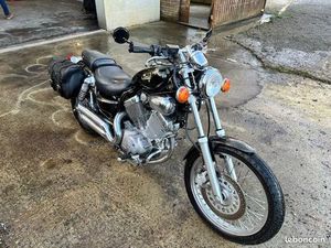 MOTO YAMAHA VIRAGO