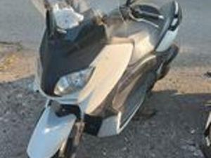 YAMAHA X-MAX 125 - 2010