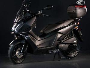 KYMCO SKYTOWN 125 NOVO! GRATIS VJETROBRAN+KOFER 33L!!!, 2025 GOD.